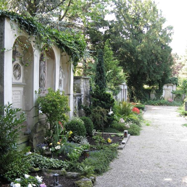 Der historische Friedhof Staufen mit St. Sebastianskapelle